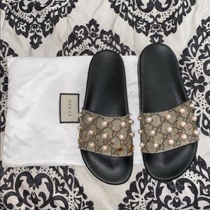 Gucci Pearl Slides
